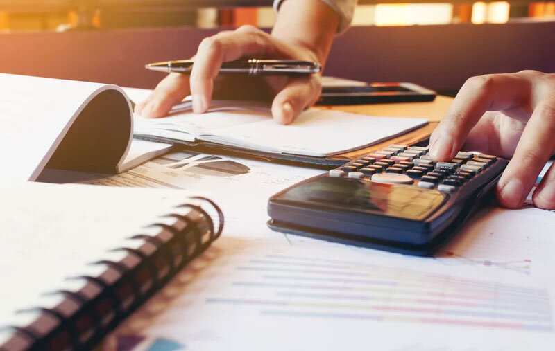 Offshore Accounting Job Roles, Tasks, and Salary Data